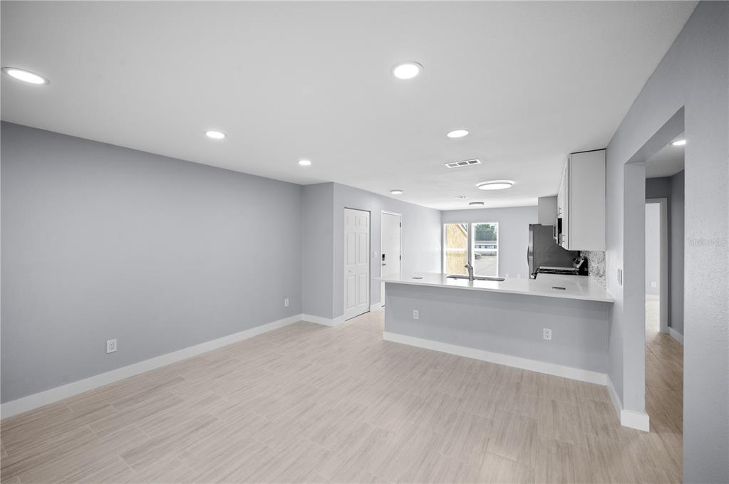 3453 Clark Road, Unit 251 Sarasota, FL 34231 - Photo 9 of 31