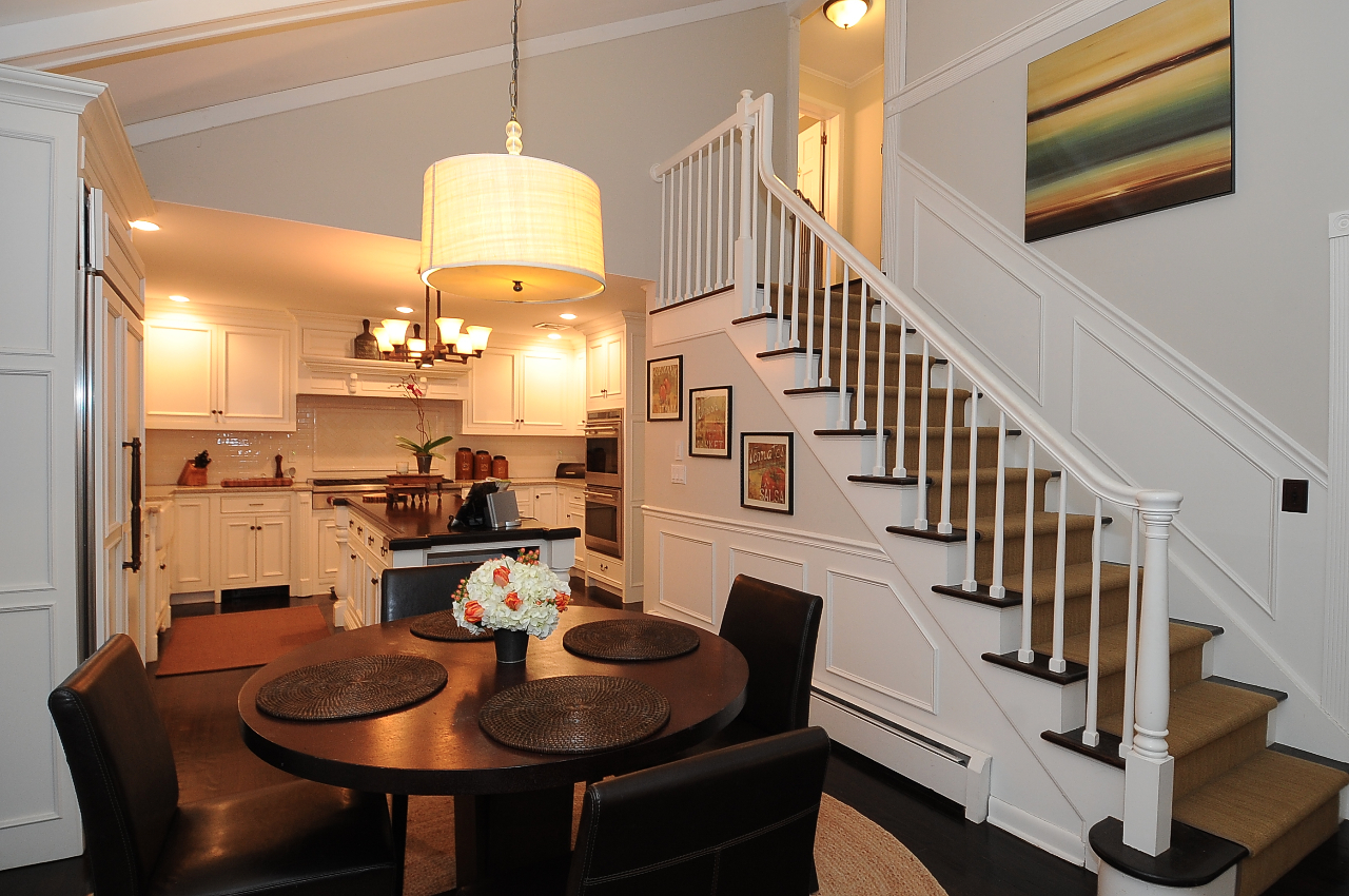 33 White Oak Shade Road New Canaan, CT 06840 - Photo 12 of 25 Eat-in