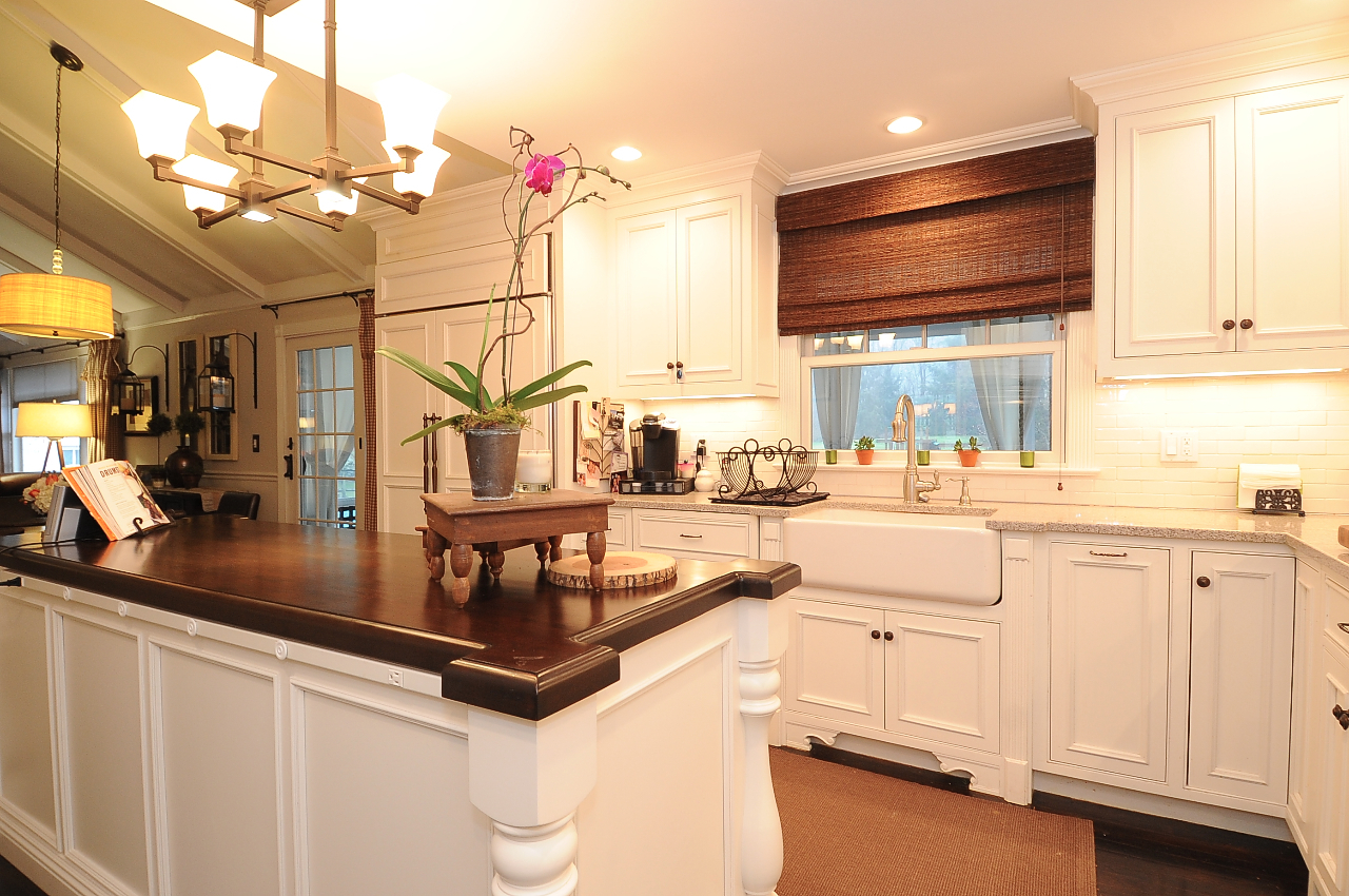 33 White Oak Shade Road New Canaan, CT 06840 - Photo 16 of 25 Kitchen 2