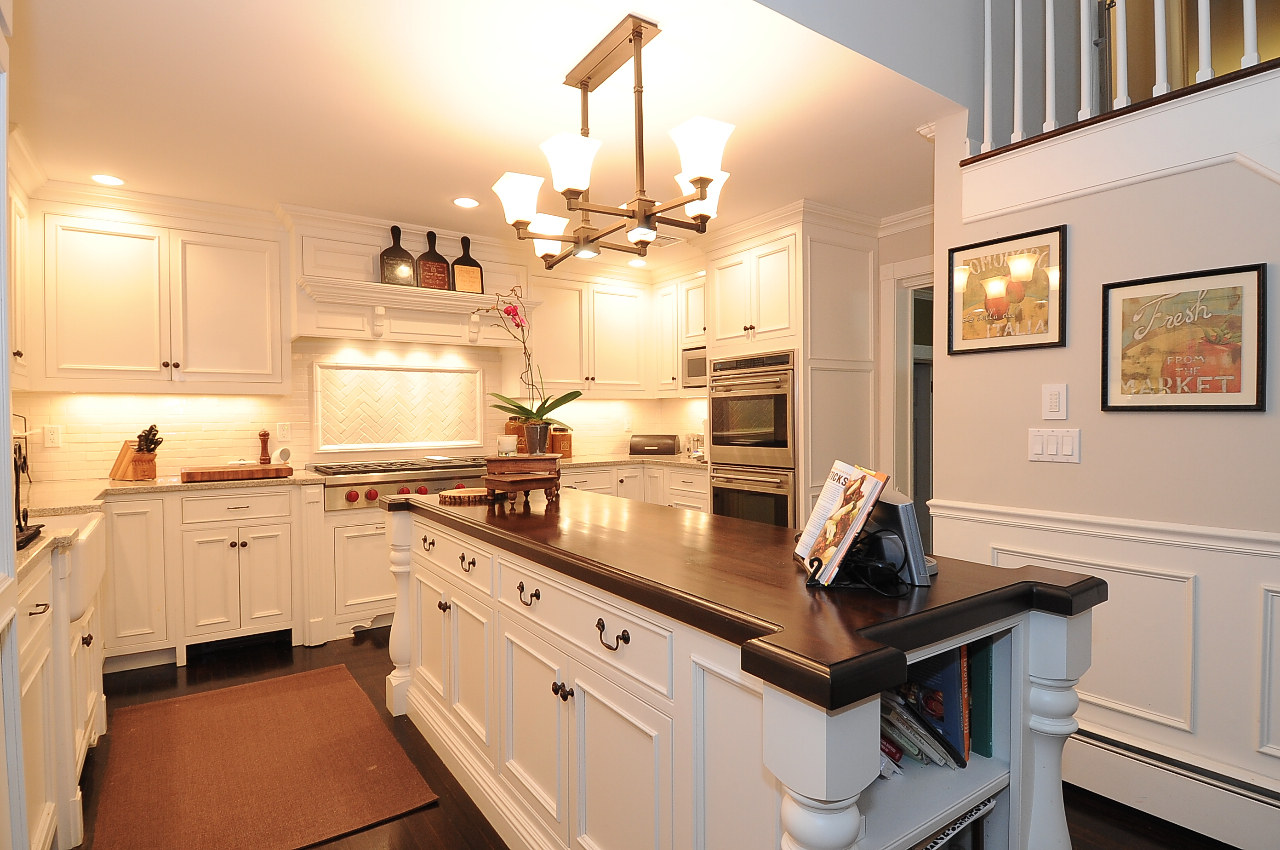 33 White Oak Shade Road New Canaan, CT 06840 - Photo 18 of 25 Kitchen 4