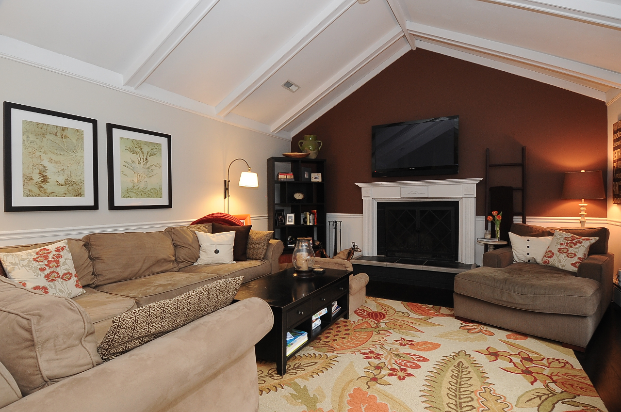 33 White Oak Shade Road New Canaan, CT 06840 - Photo 20 of 25 Living 2