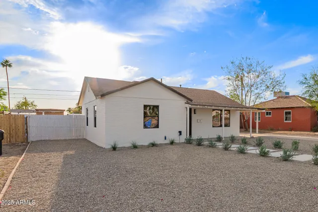 $378,000 | 9042 North 3rd Avenue, Phoenix, AZ 85021
