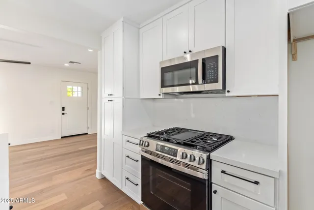 $378,000 | 9042 North 3rd Avenue, Phoenix, AZ 85021