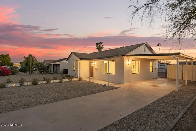 $378,000 | 9042 North 3rd Avenue, Phoenix, AZ 85021