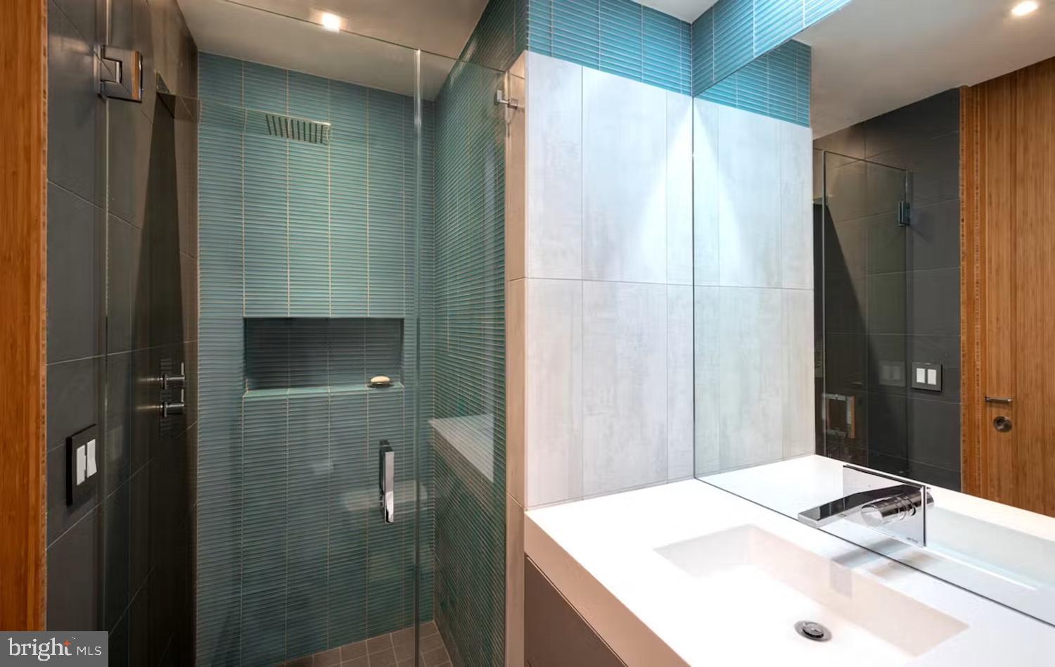 1440 Church Street Northwest, Unit 406 Washington, DC 20005 - Photo 13 of 21 Guest bathroom