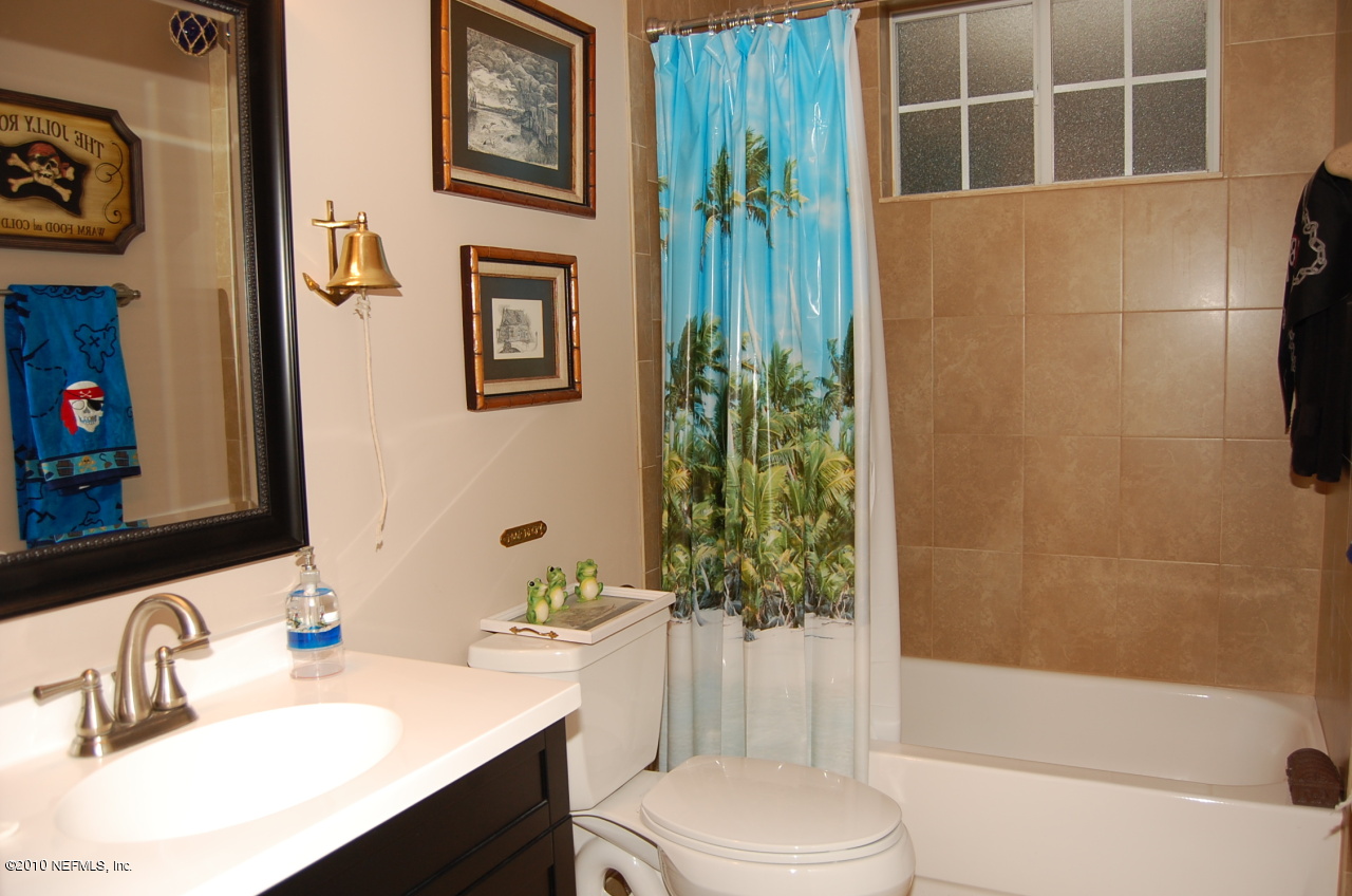 17367 Brandy Branch Road Jacksonville, FL 32234 - Photo 14 of 15 2nd Bathroom