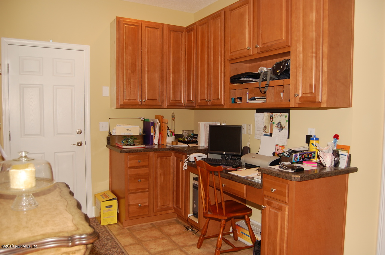 17367 Brandy Branch Road Jacksonville, FL 32234 - Photo 7 of 15 Computer Work Station- Kitchen