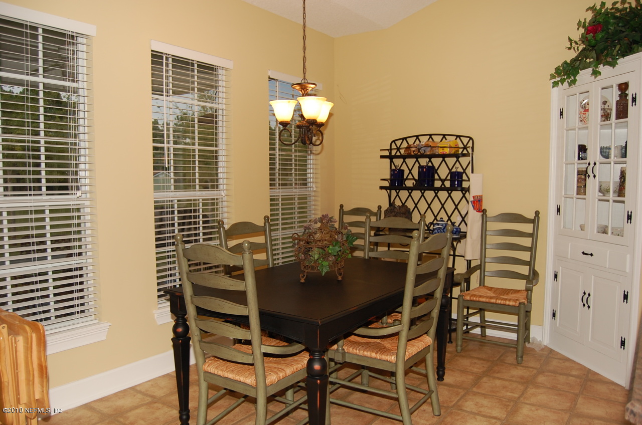17367 Brandy Branch Road Jacksonville, FL 32234 - Photo 8 of 15 Separate Breakfast Area