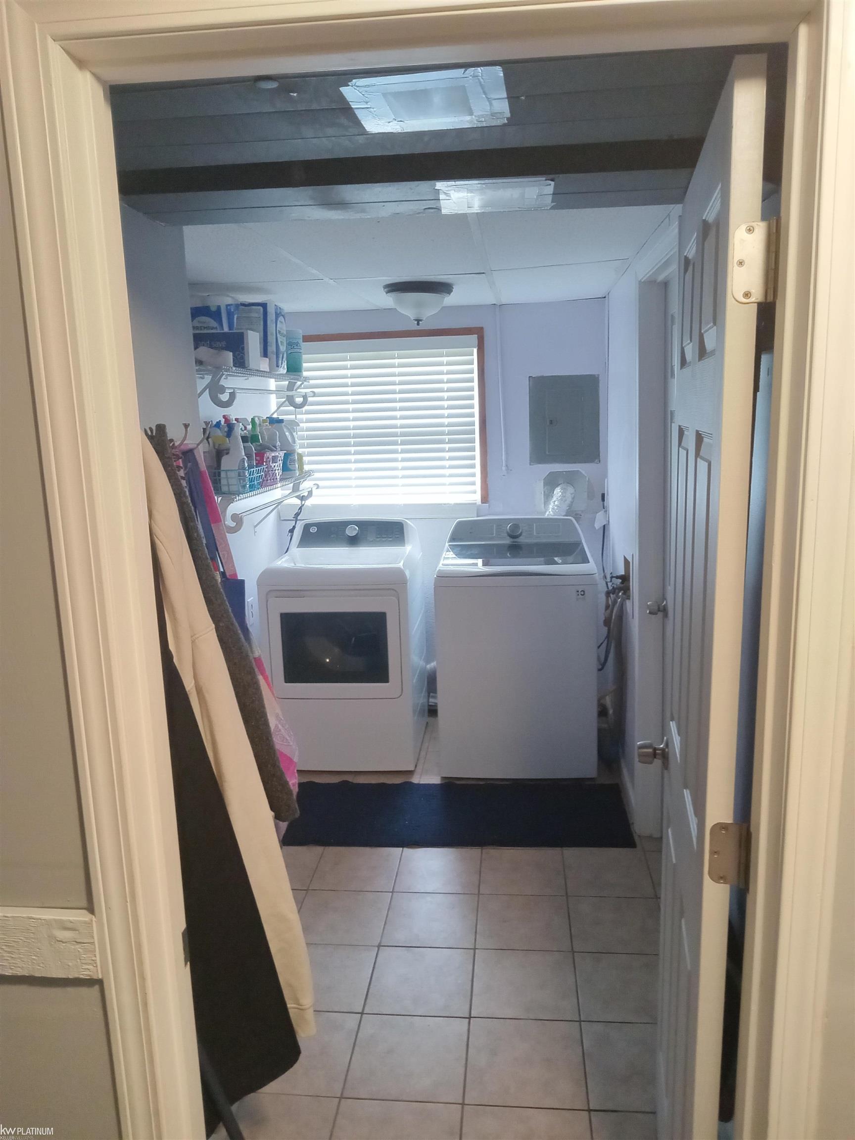 28751 Leroy Street Romulus, MI 48174 - Photo 16 of 23