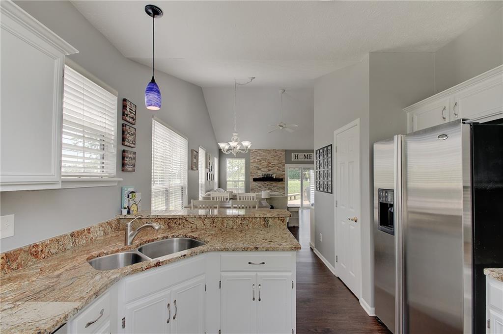11160 Ruckle Street Carmel, IN 46032 - Photo 11 of 26 Gallery Image 11