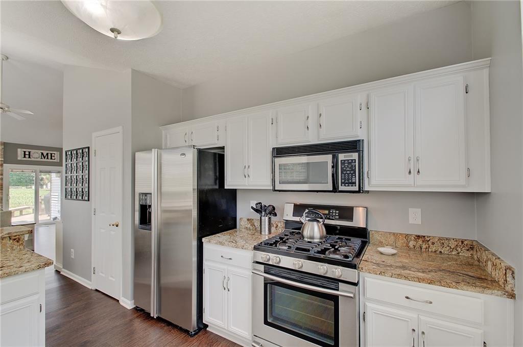 11160 Ruckle Street Carmel, IN 46032 - Photo 9 of 26 Gallery Image 9