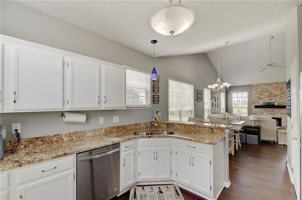 11160 Ruckle Street Carmel, IN 46032 - Photo 10 of 26 Gallery Image 10