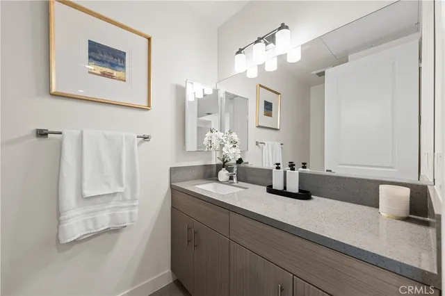 $718,000 | 168 South Monterey Street, Unit 202, Alhambra, CA 91801