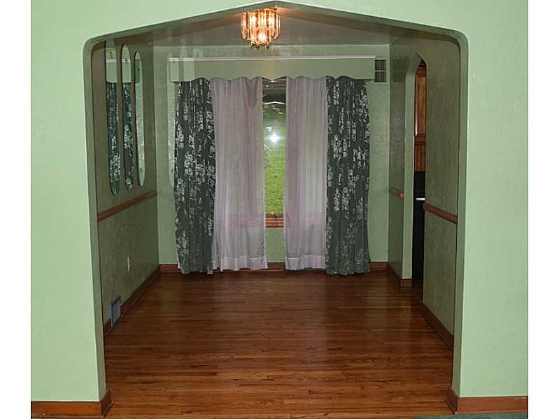 1305 Pine Hollow Road McKees Rocks, PA 15136 - Photo 12 of 25 Dining Room.
