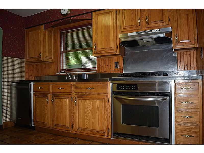 1305 Pine Hollow Road McKees Rocks, PA 15136 - Photo 3 of 25 Kitchen. Spacious kitchen with stainless appliances