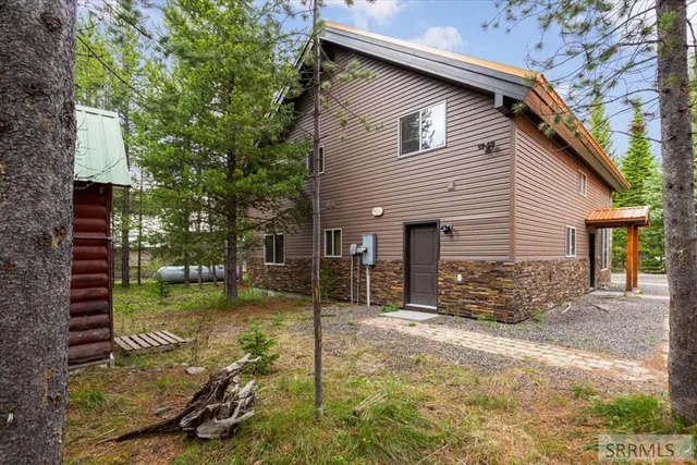 $999,998 | 4170 North Big Springs Loop Road, Island Park, ID 83429