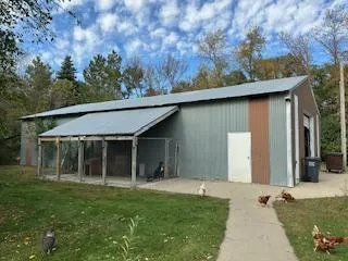 $415,000 | 46279 193rd Street, Morris, MN 56267
