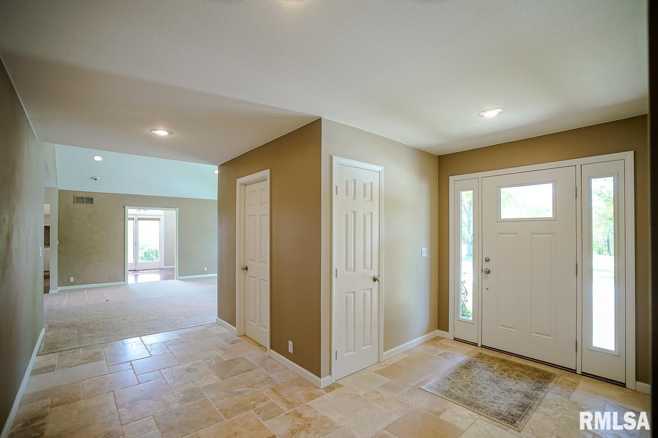 10838 West Timber Road Mapleton, IL 61547 - Photo 9 of 25