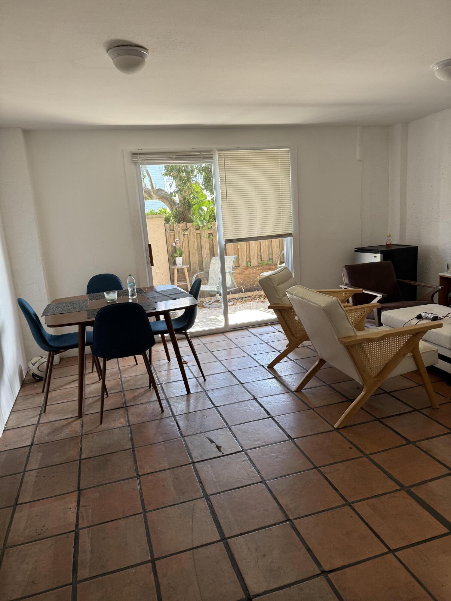 3301 Duck Avenue, Unit D Key West, FL 33040 - Photo 2 of 6 3301-Living