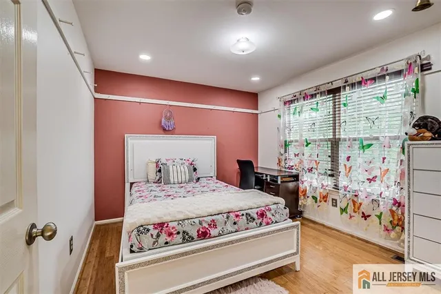 $789,000 | 17 Providence Boulevard, Kendall Park, NJ 08824