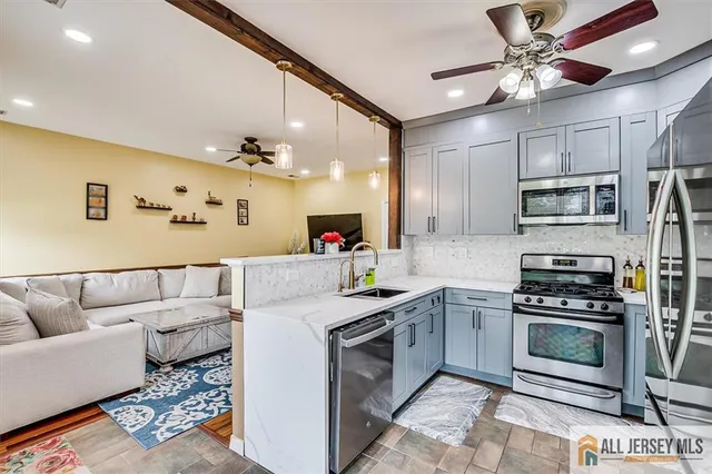 $789,000 | 17 Providence Boulevard, Kendall Park, NJ 08824