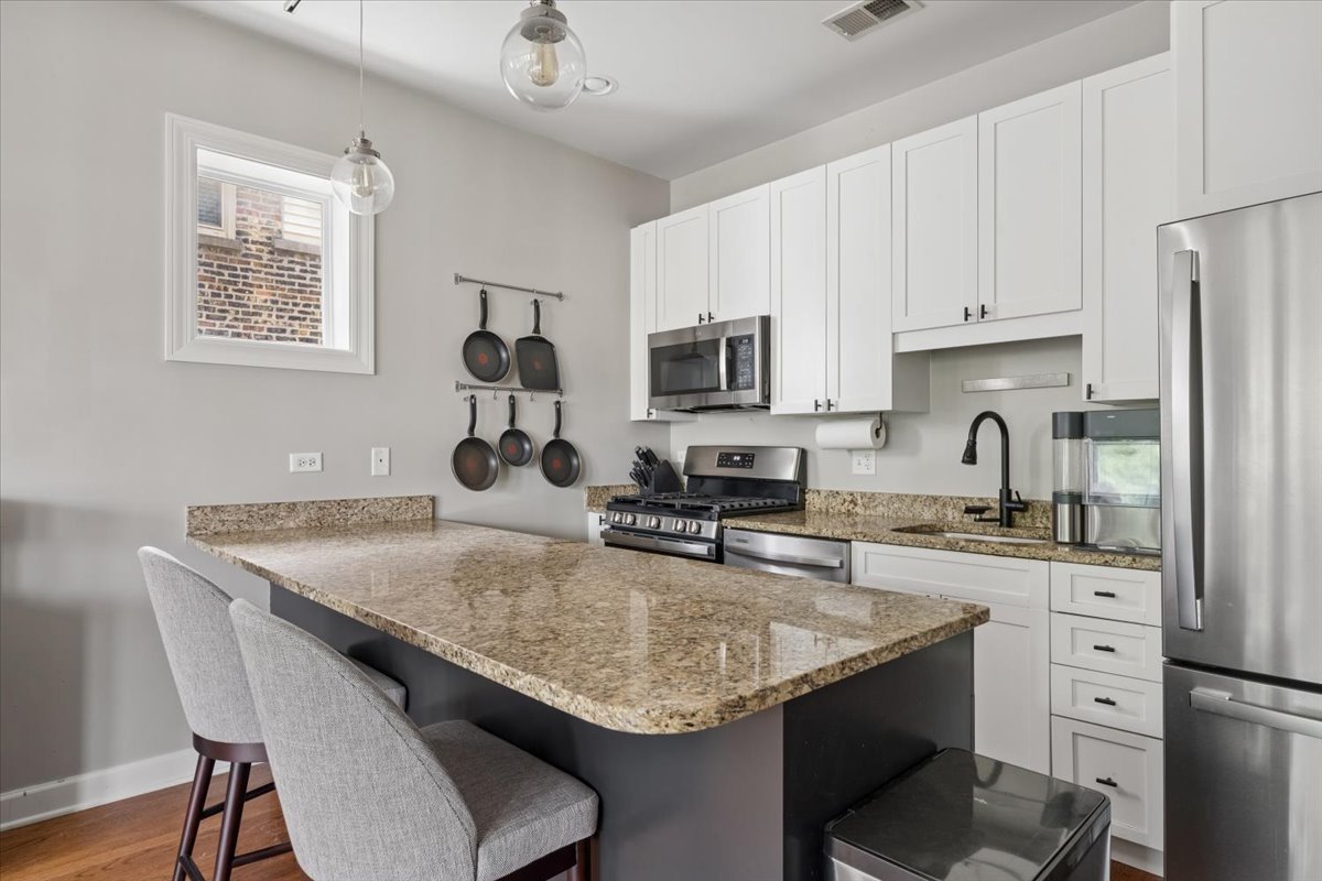 2114 North Spaulding Avenue, Unit 2 Chicago, IL 60647 - Photo 8 of 20