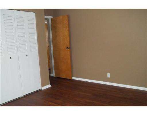 2623 Hampton Road Mishawaka, IN 46544 - Photo 5 of 12 Gallery Image 5