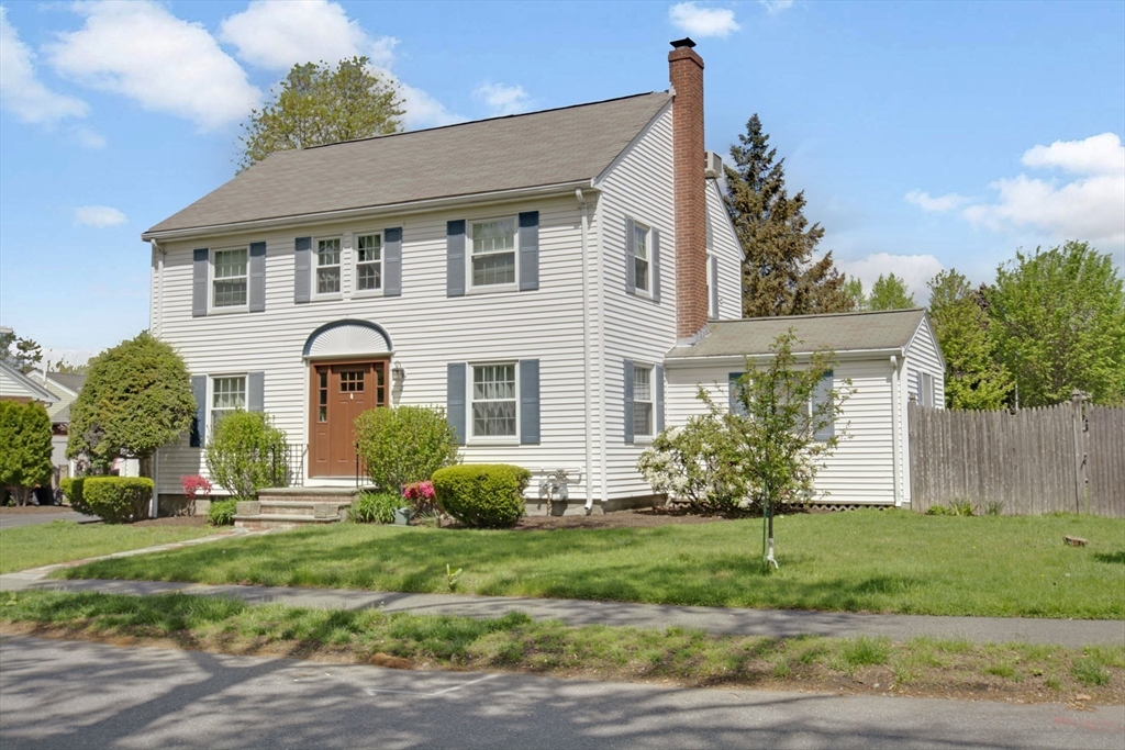 3 Livermore Road Belmont, MA 02478 - Photo 4 of 36 Gallery Image 4