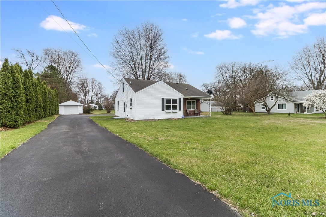 6939 Angola Road Holland, OH 43528 - Photo 3 of 40 Gallery Image 3
