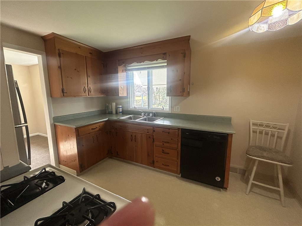 99 Howedale Drive Greece, NY 14616 - Photo 6 of 31