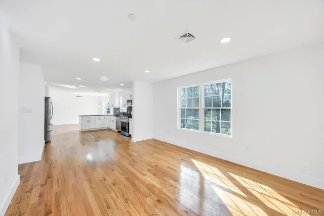 $1,099,000 | 322 Miller Avenue, Freeport, NY 11520