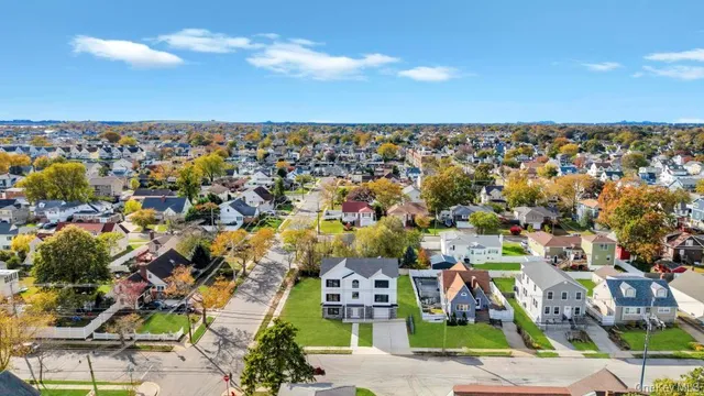 $1,099,000 | 322 Miller Avenue, Freeport, NY 11520