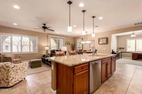 $350,000 | 838 Broken Hills Drive, Green Valley, AZ 85614