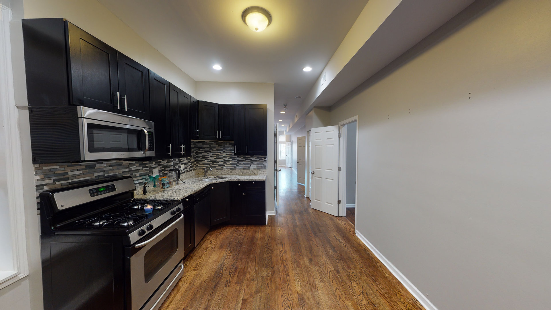 2130 West Cermak Road, Unit 2F Chicago, IL 60608 - Photo 3 of 19