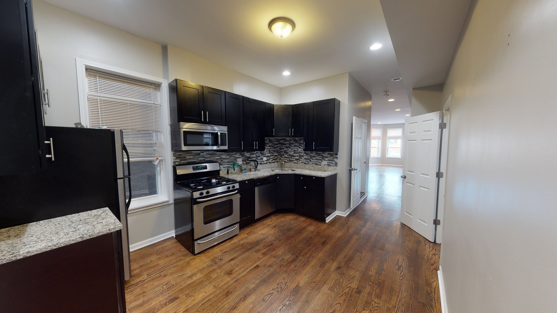 2130 West Cermak Road, Unit 2F Chicago, IL 60608 - Photo 4 of 19