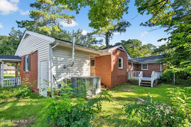 $289,900 | 911 South Crescent Drive, Smithfield, NC 27577