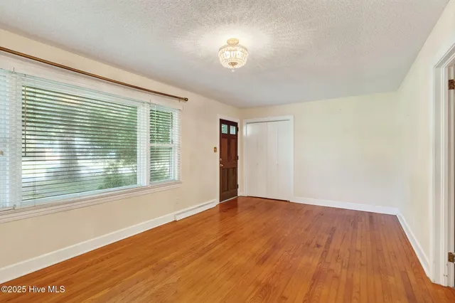 $289,900 | 911 South Crescent Drive, Smithfield, NC 27577