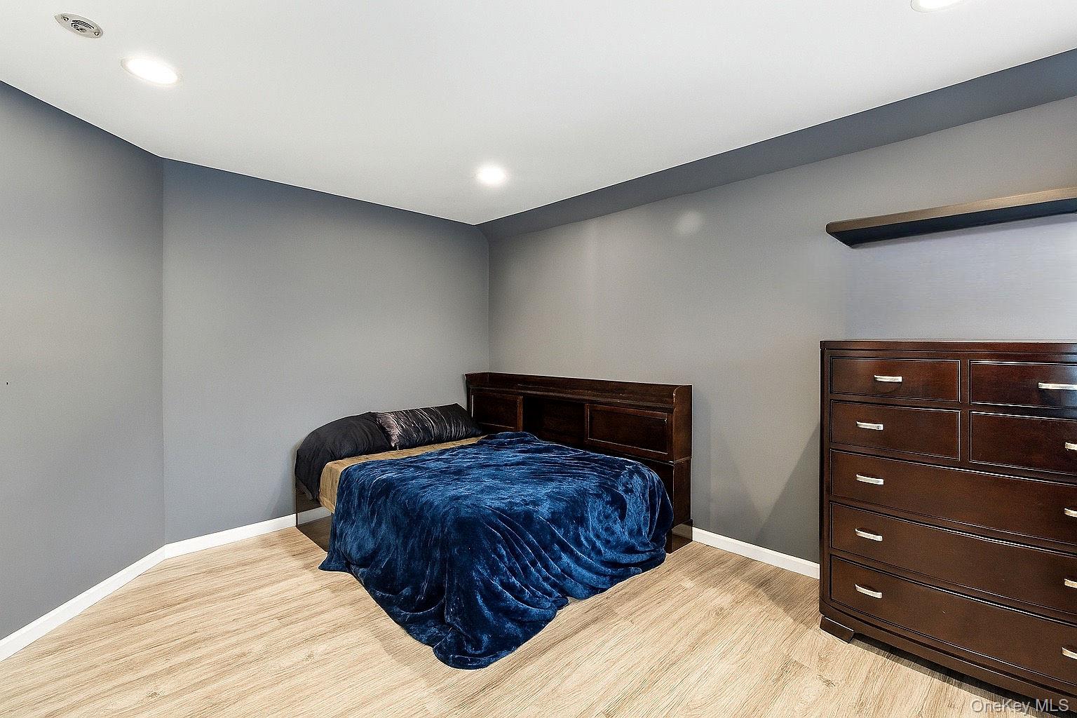 33 Sunflower Ridge Road Centereach, NY 11720 - Photo 12 of 20