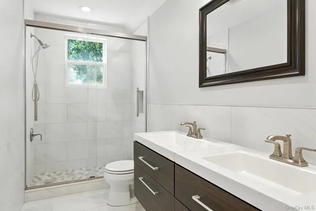 $769,999 | 33 Sunflower Ridge Road, Centereach, NY 11720