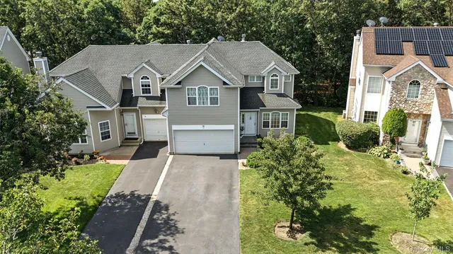 $769,999 | 33 Sunflower Ridge Road, Centereach, NY 11720