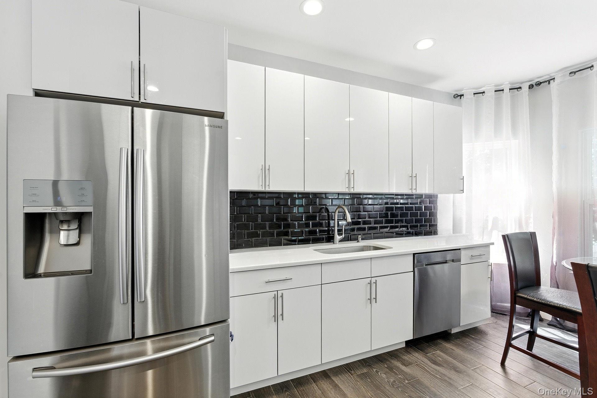 33 Sunflower Ridge Road Centereach, NY 11720 - Photo 5 of 20