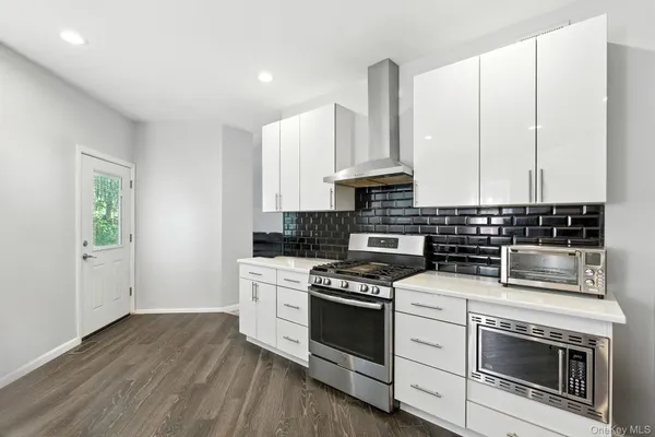 $769,999 | 33 Sunflower Ridge Road, Centereach, NY 11720