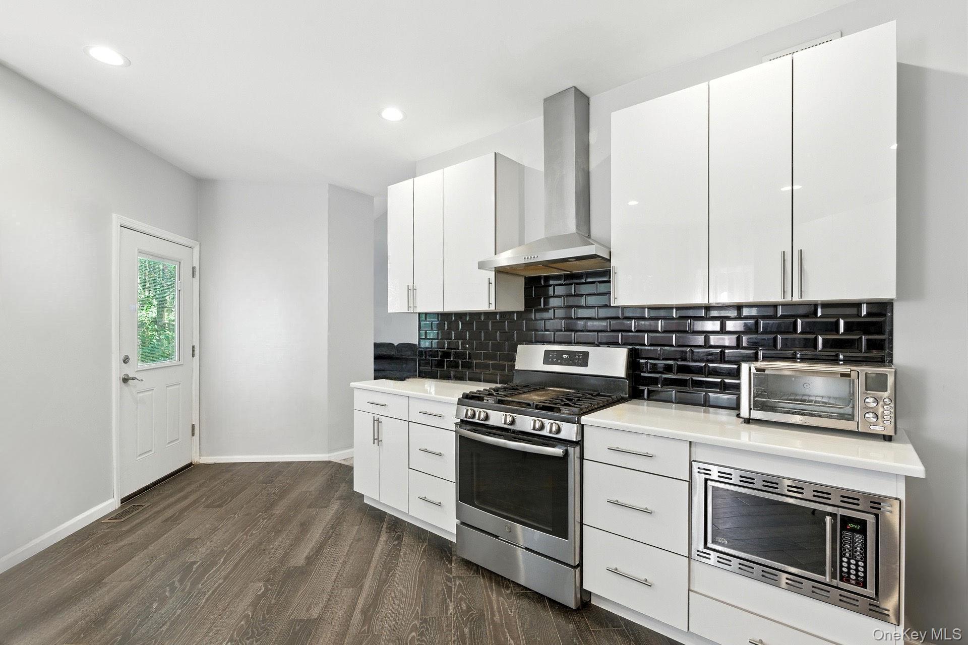 33 Sunflower Ridge Road Centereach, NY 11720 - Photo 6 of 20