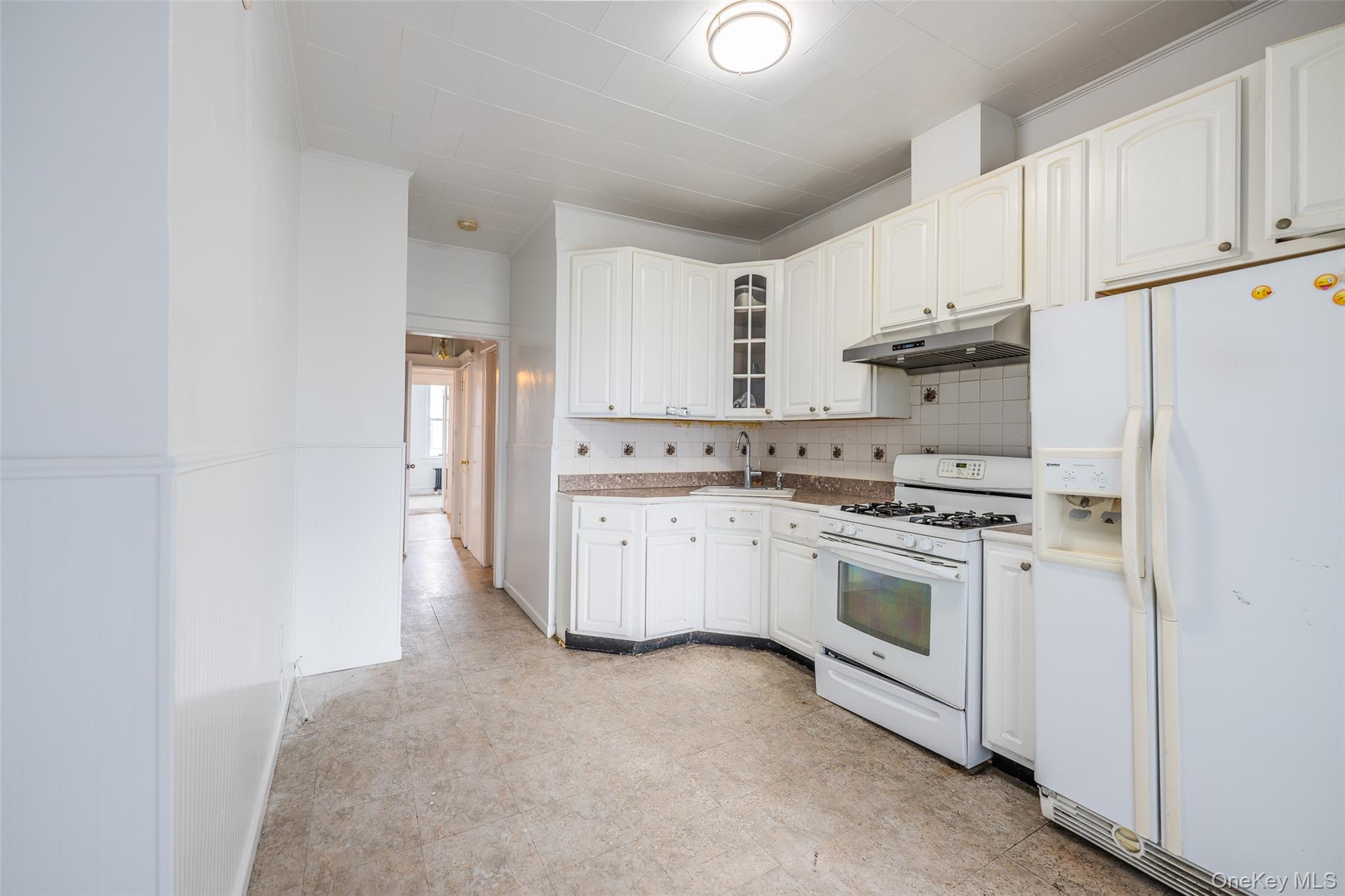 78-24 68th Road Queens, NY 11379 - Photo 13 of 33