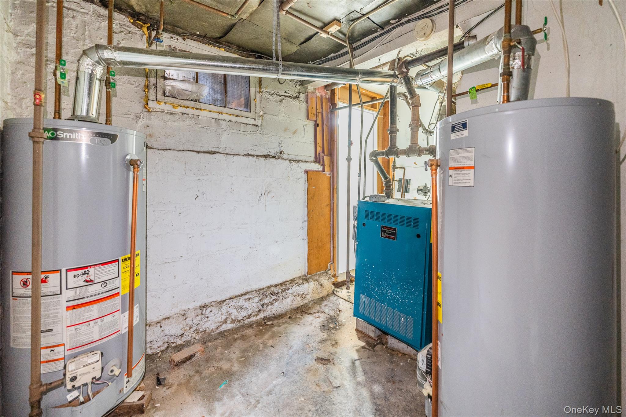 78-24 68th Road Queens, NY 11379 - Photo 26 of 33