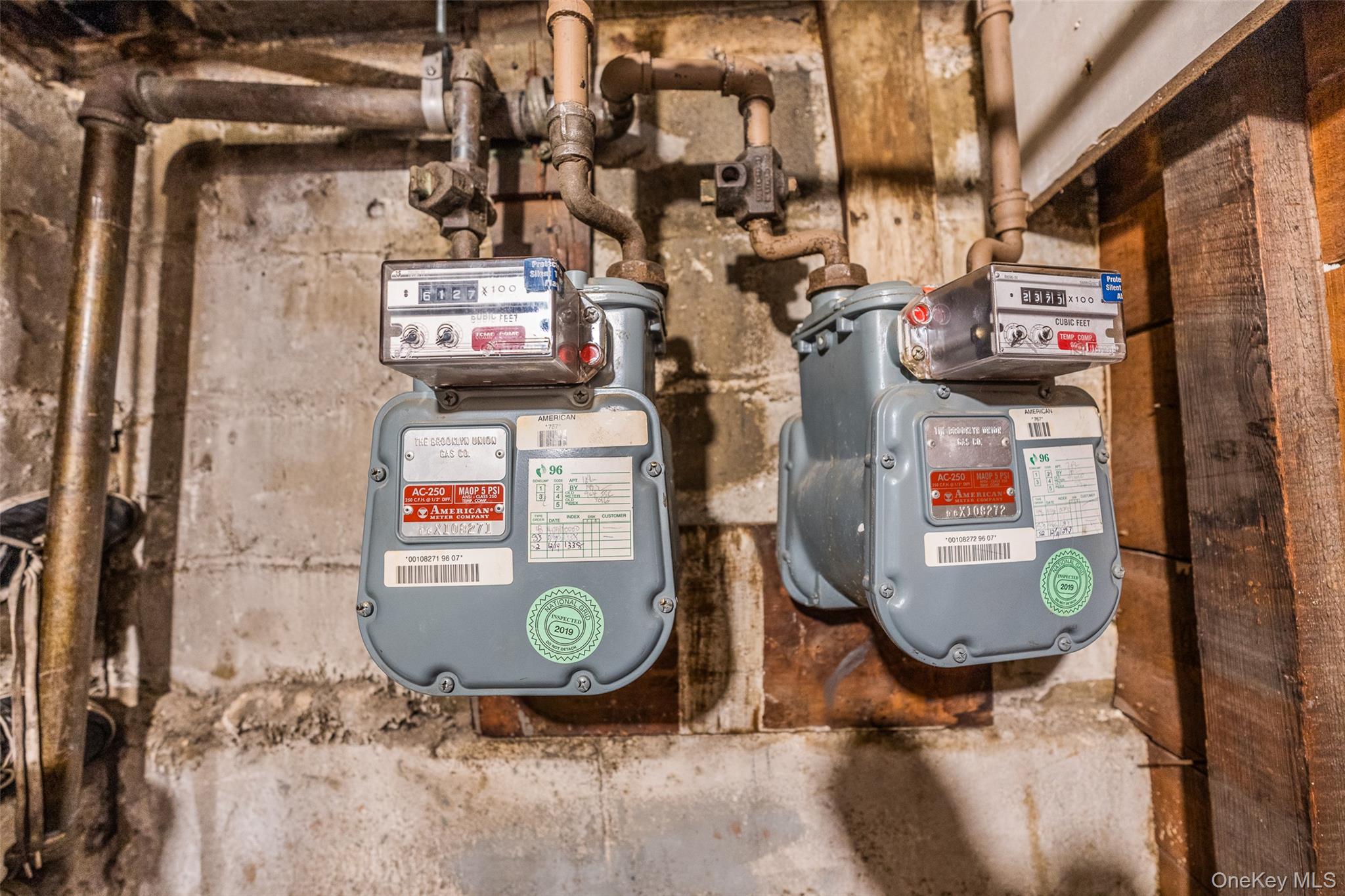 78-24 68th Road Queens, NY 11379 - Photo 27 of 33