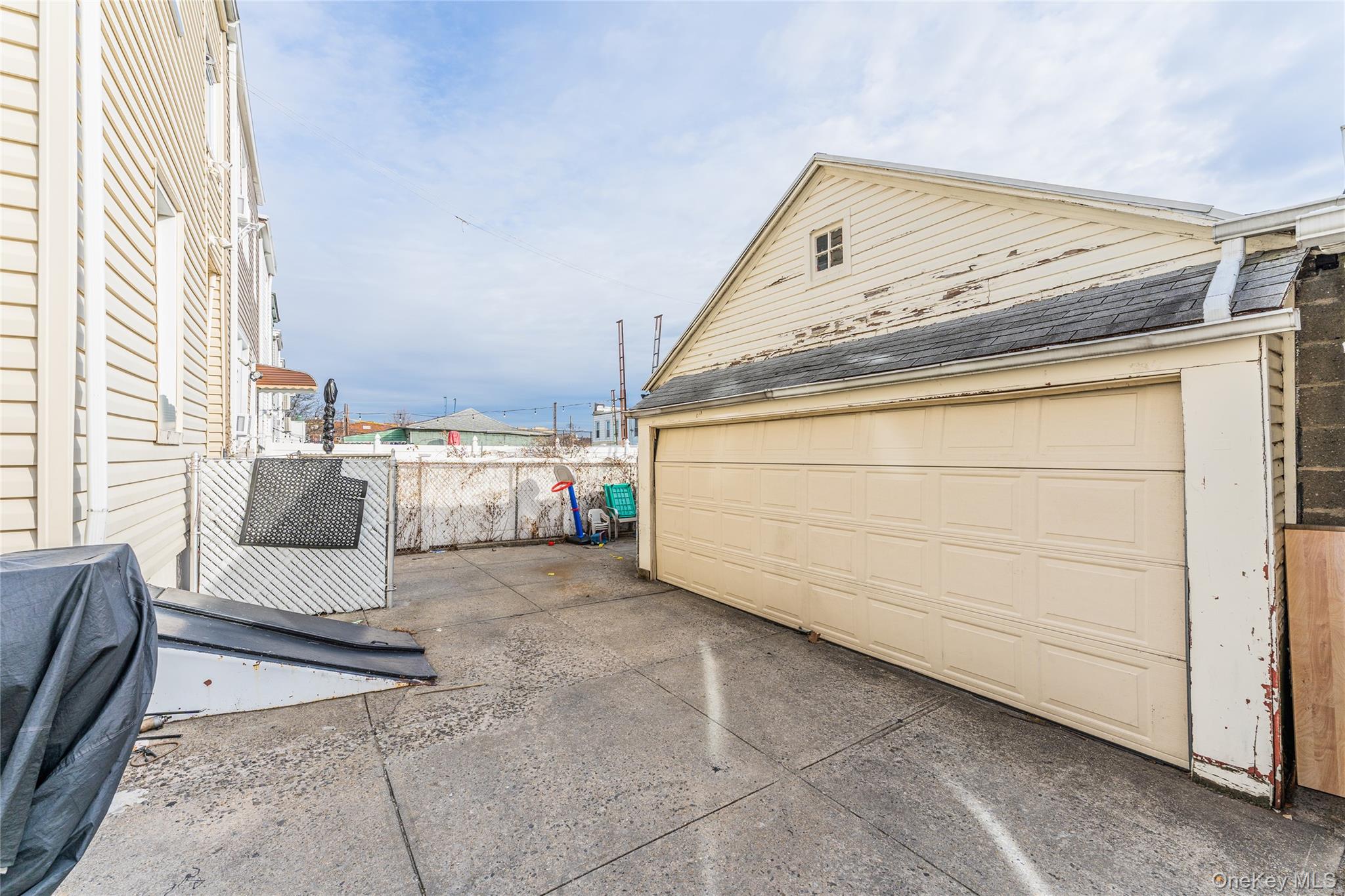 78-24 68th Road Queens, NY 11379 - Photo 29 of 33