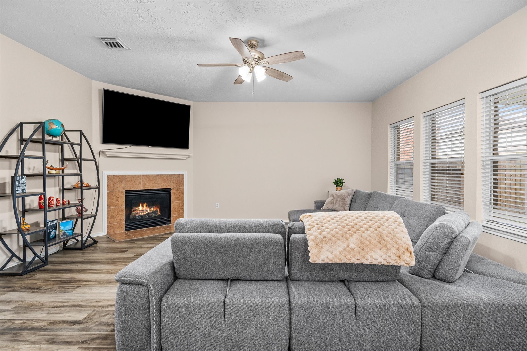 4927 Forest Hurst Drive Spring, TX 77373 - Photo 11 of 27