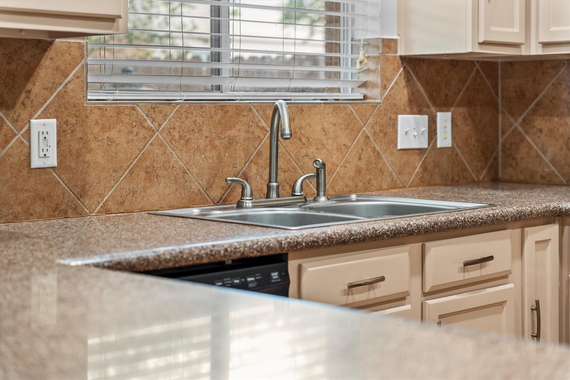 4927 Forest Hurst Drive Spring, TX 77373 - Photo 13 of 27