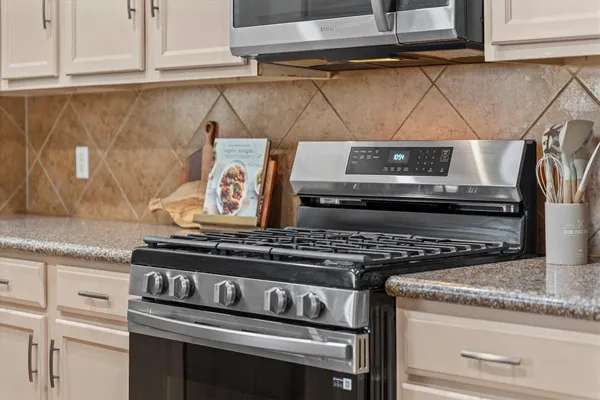 $275,000 | 4927 Forest Hurst Drive, Spring, TX 77373